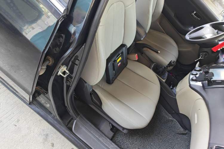 Used Hyundai Celesta 2011 1.6L Manual Luxury Model Right Front Seat
