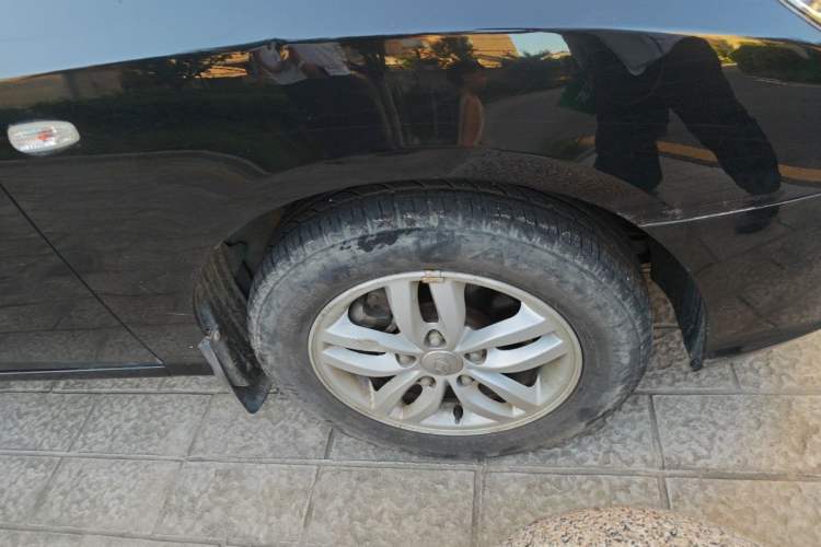 Used Hyundai Celesta 2011 1.6L Manual Comfort Edition Right Front Wheel Hub