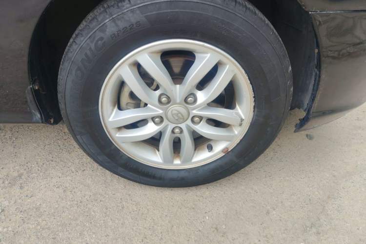 Used Hyundai Celesta 2011 1.6L Manual Luxury Model Right Front Wheel Hub