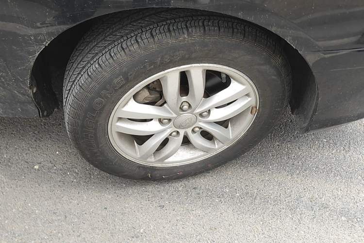 Used Hyundai Celesta 2011 1.6L Manual Comfort Edition Right Front Wheel Hub