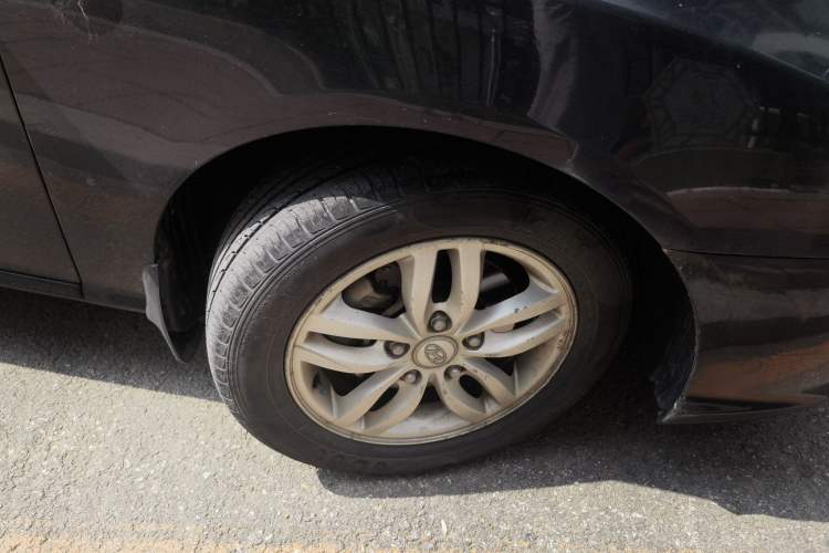 Used Hyundai Celesta 2011 1.6L Manual Comfort Edition Right Front Wheel Hub