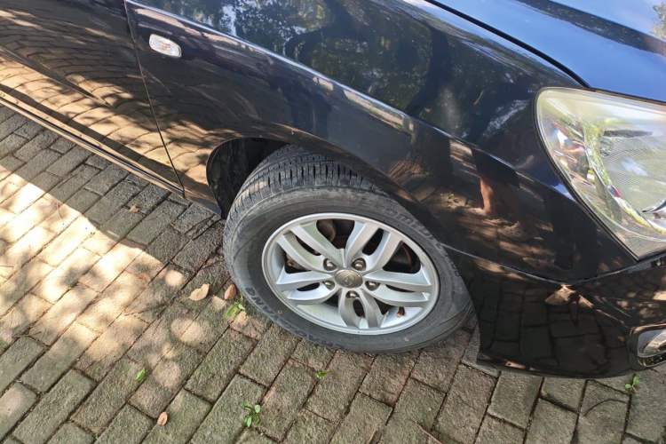 Used Hyundai Celesta 2011 1.6L Manual Comfort Edition Right Front Wheel Hub