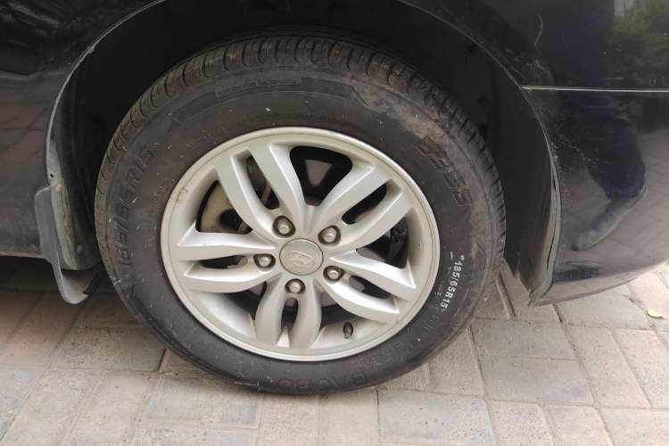 Used Hyundai Celesta 2011 1.6L Manual Comfort Edition Right Front Wheel Hub