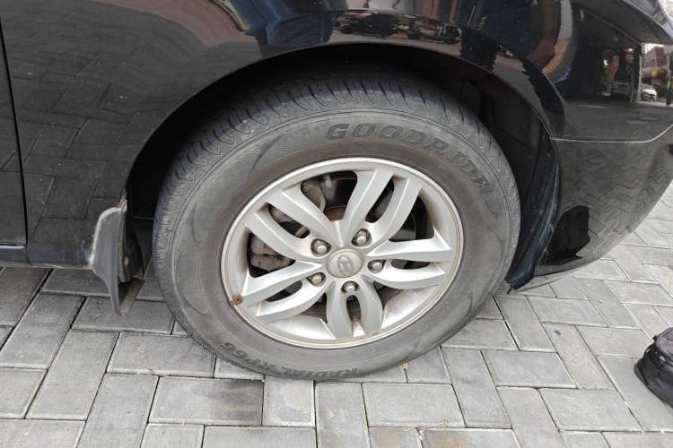 Used Hyundai Celesta 2011 1.6L Manual Luxury Model Right Front Wheel Hub