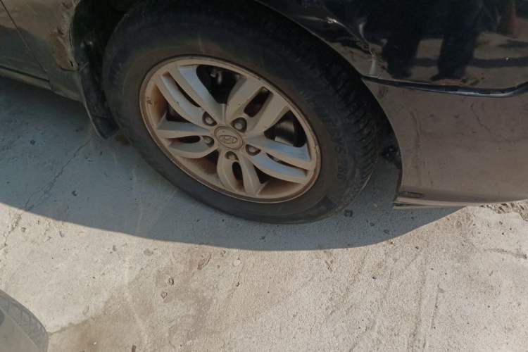 Used Hyundai Celesta 2011 1.6L Manual Comfort Edition Right Front Wheel Hub