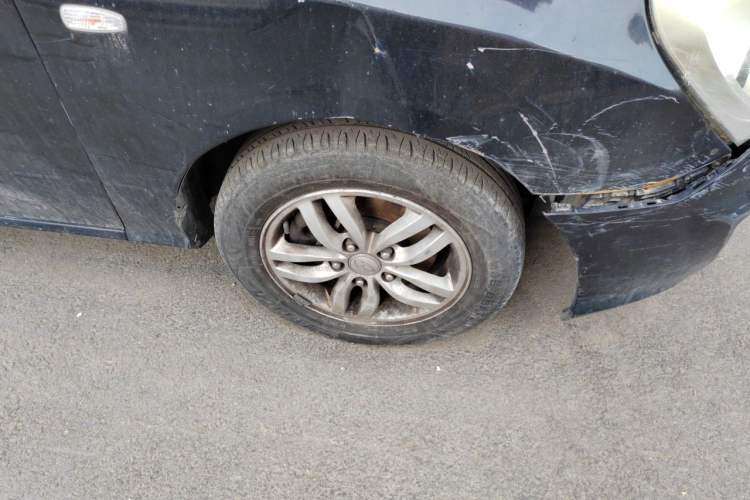 Used Hyundai Celesta 2011 1.6L Manual Comfort Edition Right Front Wheel Hub