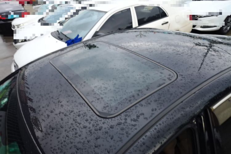 Used Hyundai Celesta 2011 1.6L Manual Luxury Model Roof