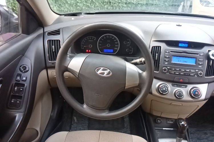 Used Hyundai Celesta 2011 1.6L Automatic Comfort Edition Steering Wheel