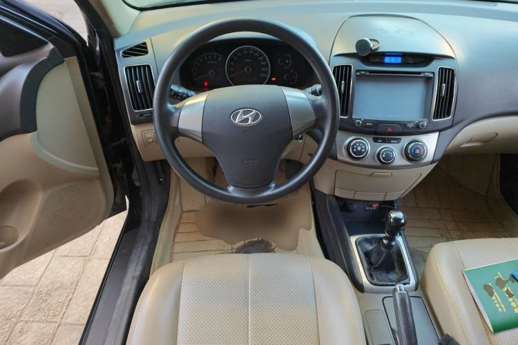 Used Hyundai Celesta 2011 1.6L Manual Comfort Edition Steering Wheel