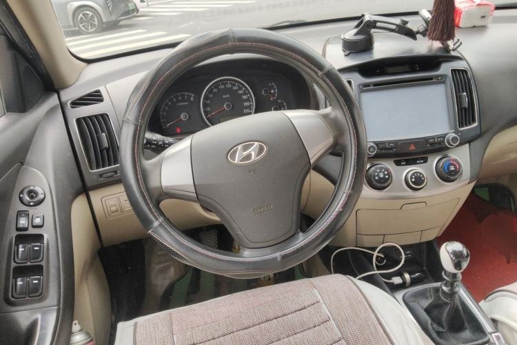 Used Hyundai Celesta 2011 1.6L Automatic Comfort Edition Steering Wheel