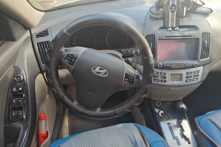 Used Hyundai Celesta 2011 1.6L Automatic Luxury Version Steering Wheel