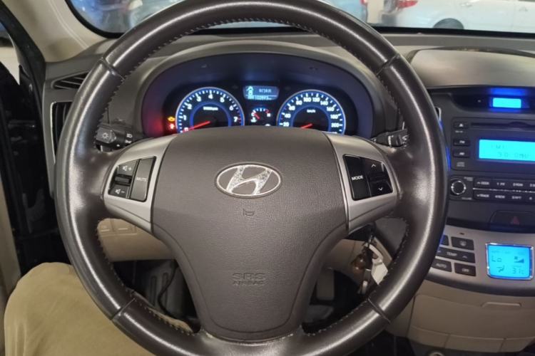 Used Hyundai Celesta 2011 1.6L Automatic Luxury Version Steering Wheel