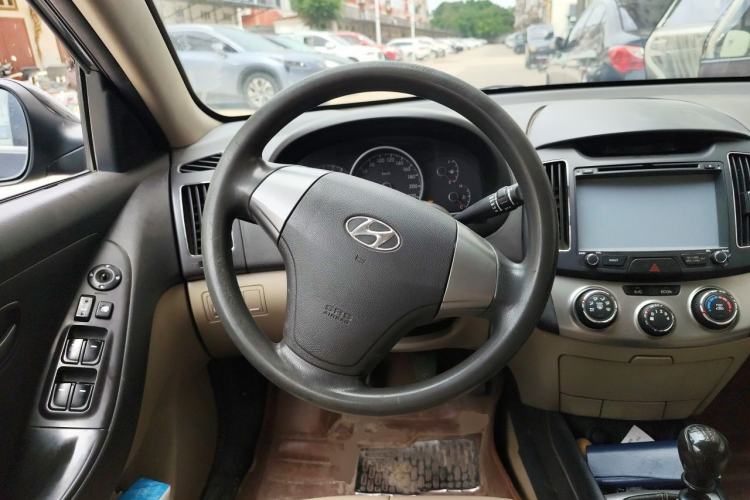 Used Hyundai Celesta 2011 1.6L Manual Comfort Edition Steering Wheel