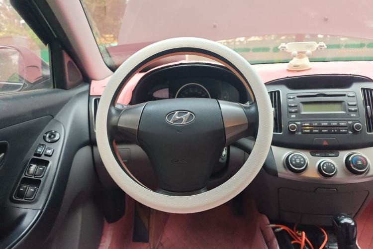 Used Hyundai Celesta 2011 1.6L Automatic Comfort Edition Steering Wheel