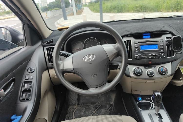 Used Hyundai Celesta 2011 1.6L Automatic Comfort Edition Steering Wheel