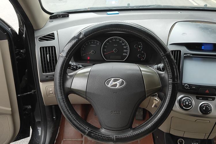 Used Hyundai Celesta 2011 1.6L Manual Comfort Edition Steering Wheel