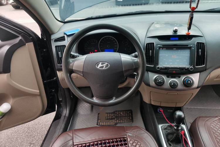 Used Hyundai Celesta 2011 1.6L Manual Luxury Model Steering Wheel