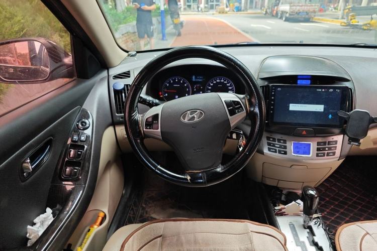 Used Hyundai Celesta 2011 1.6L Automatic Luxury Version Steering Wheel