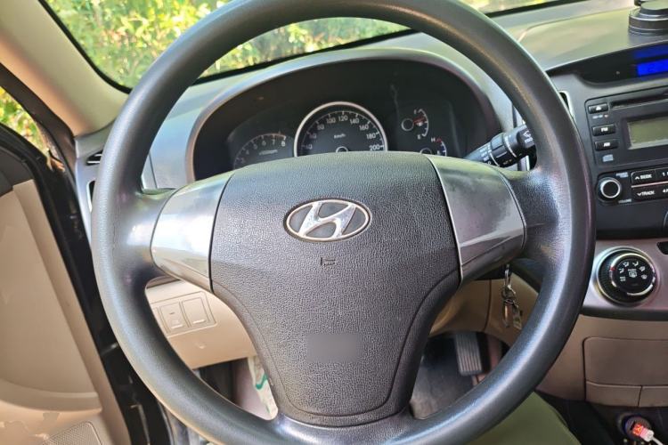 Used Hyundai Celesta 2011 1.6L Manual Comfort Edition Steering Wheel