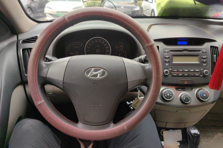 Used Hyundai Celesta 2011 1.6L Automatic Comfort Edition Steering Wheel