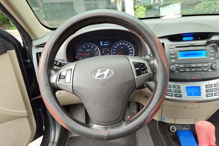 Used Hyundai Celesta 2011 1.6L Automatic Luxury Version Steering Wheel