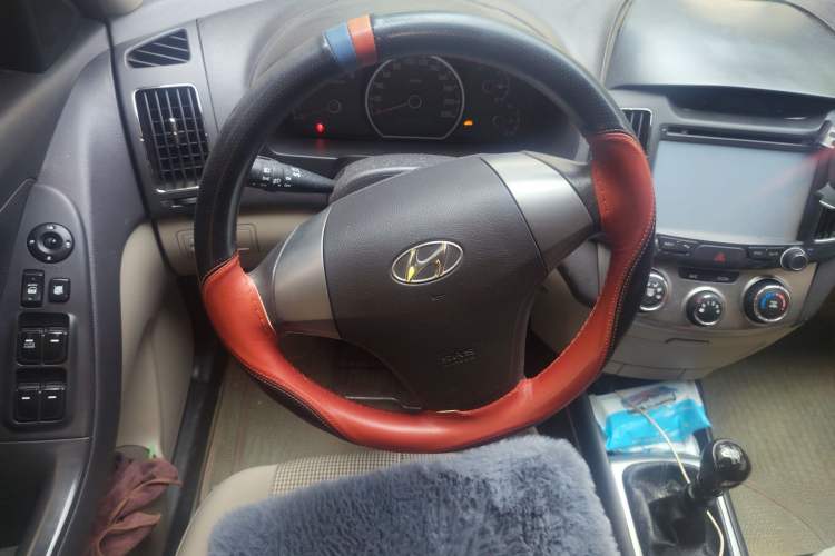 Used Hyundai Celesta 2011 1.6L Manual Comfort Edition Steering Wheel