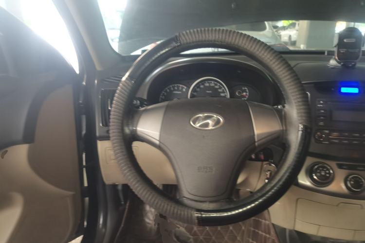 Used Hyundai Celesta 2011 1.6L Manual Comfort Edition Steering Wheel