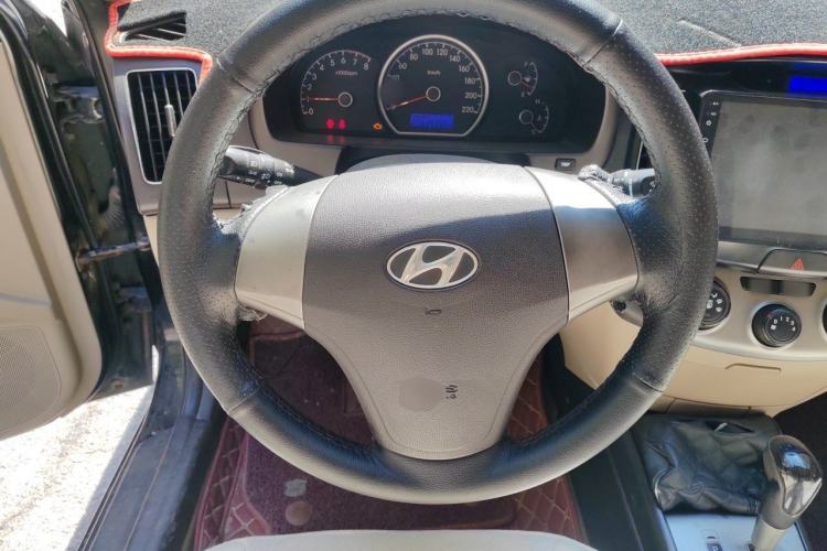 Used Hyundai Celesta 2011 1.6L Automatic Comfort Edition Steering Wheel