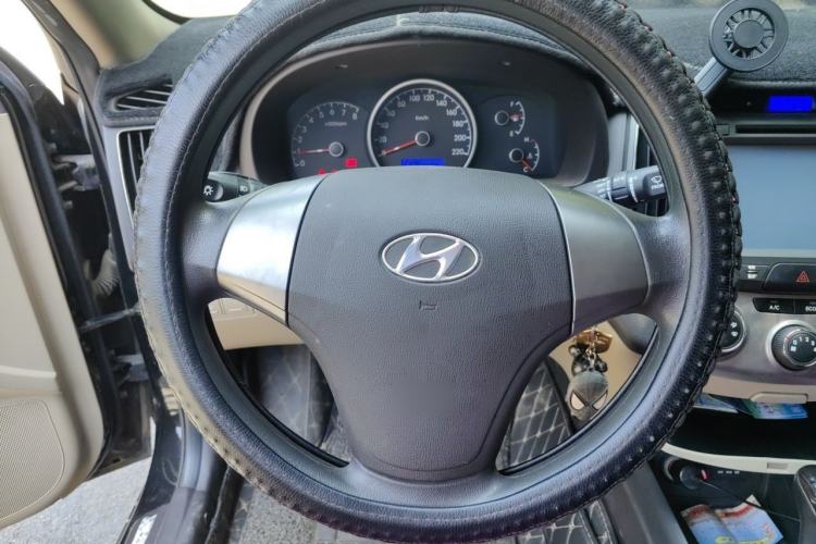 Used Hyundai Celesta 2011 1.6L Automatic Comfort Edition Steering Wheel