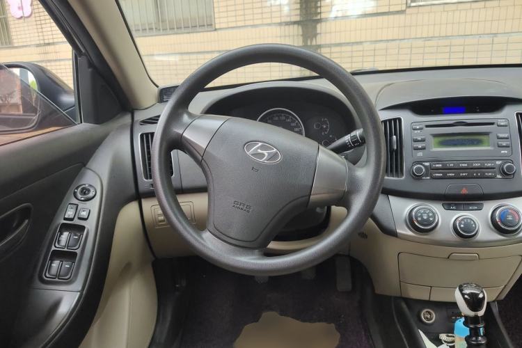 Used Hyundai Celesta 2011 1.6L Manual Comfort Edition Steering Wheel