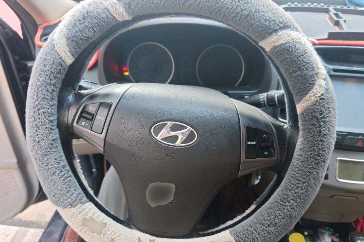 Used Hyundai Celesta 2011 1.6L Automatic Luxury Version Steering Wheel