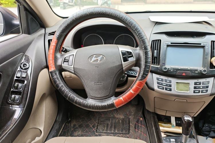 Used Hyundai Celesta 2011 1.6L Automatic Luxury Version Steering Wheel