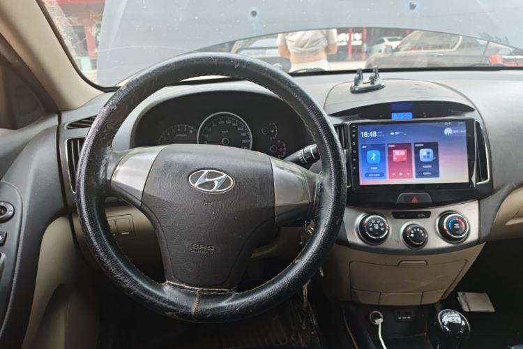 Used Hyundai Celesta 2011 1.6L Manual Luxury Model Steering Wheel