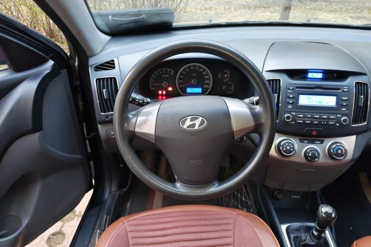 Used Hyundai Celesta 2011 1.6L Manual Comfort Edition Steering Wheel