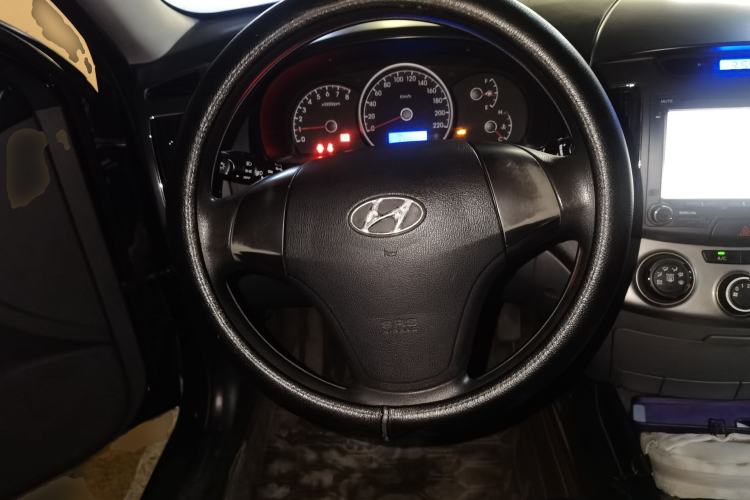 Used Hyundai Celesta 2011 1.6L Manual Comfort Edition Steering Wheel