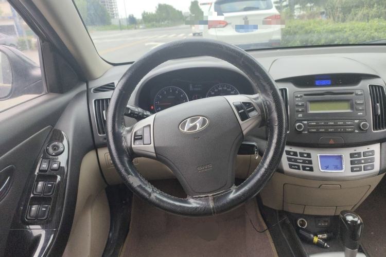 Used Hyundai Celesta 2011 1.6L Automatic Luxury Version Steering Wheel