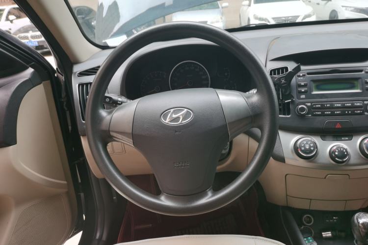 Used Hyundai Celesta 2011 1.6L Manual Comfort Edition Steering Wheel