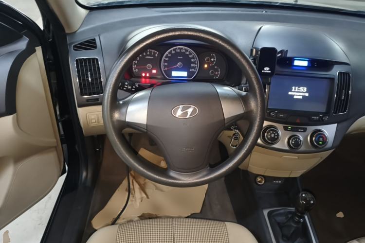 Used Hyundai Celesta 2011 1.6L Manual Comfort Edition Steering Wheel