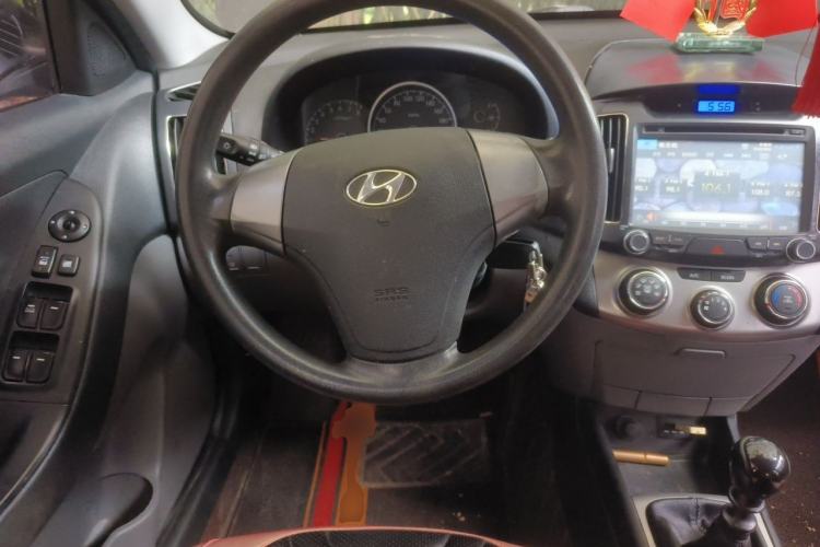 Used Hyundai Celesta 2011 1.6L Manual Top Trim Steering Wheel