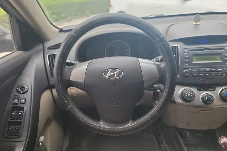 Used Hyundai Celesta 2011 1.6L Manual Comfort Edition Steering Wheel