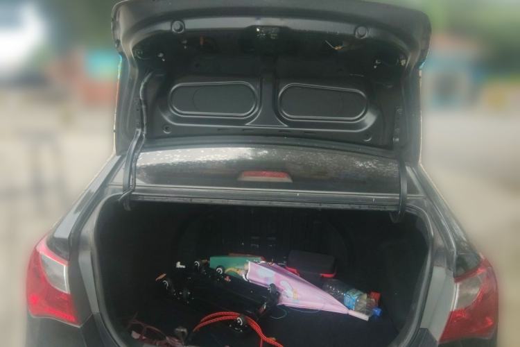 Used Hyundai Celesta 2011 1.6L Automatic Comfort Edition Trunk