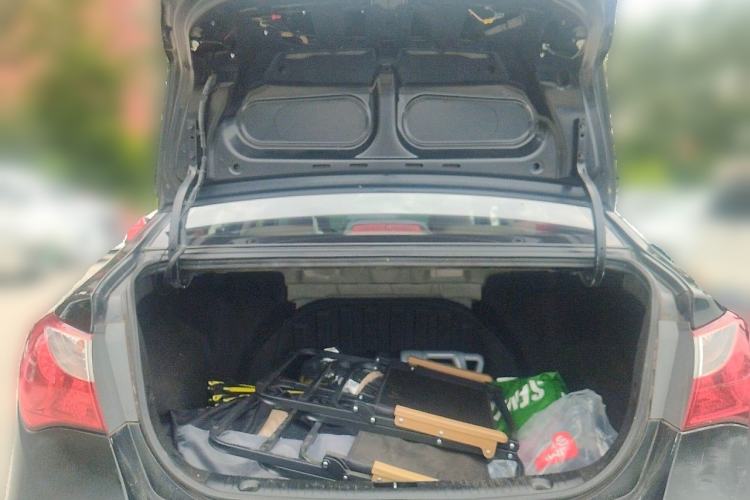 Used Hyundai Celesta 2011 1.6L Manual Comfort Edition Trunk