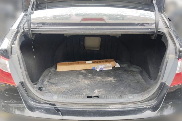 Used Hyundai Celesta 2011 1.6L Manual Luxury Model Trunk
