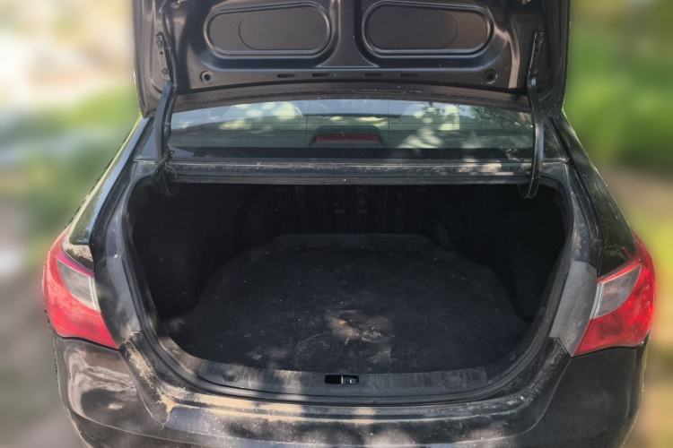Used Hyundai Celesta 2011 1.6L Automatic Comfort Edition Trunk