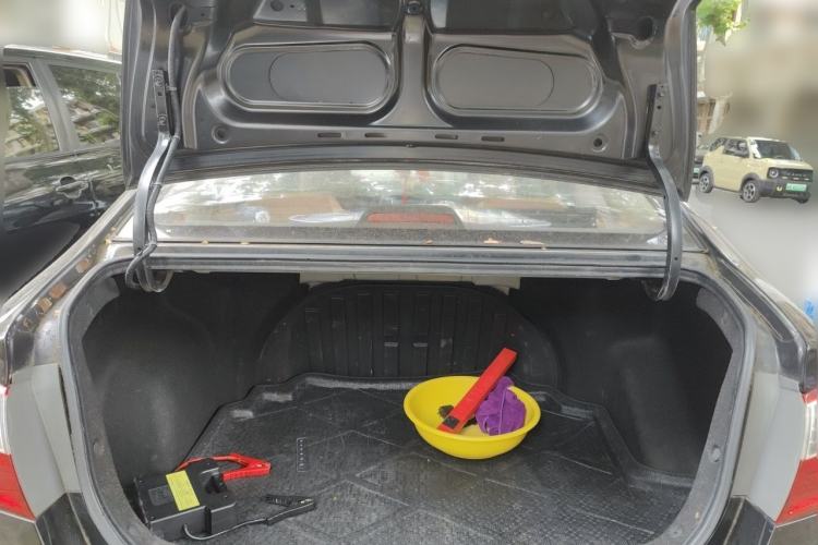 Used Hyundai Celesta 2011 1.6L Automatic Comfort Edition Trunk