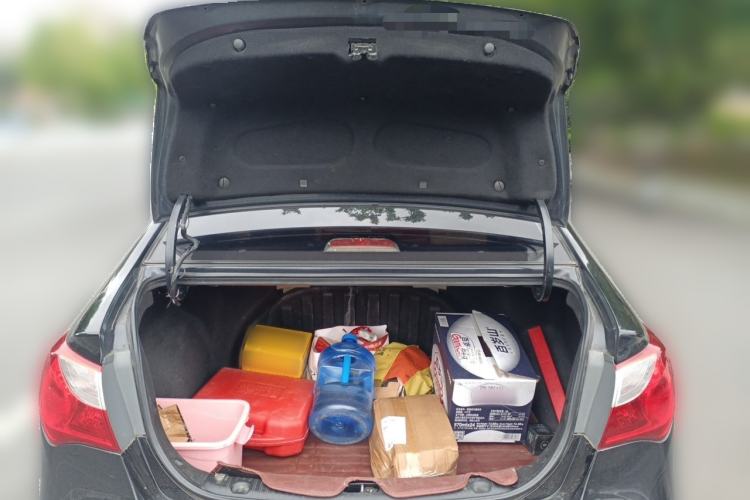 Used Hyundai Celesta 2011 1.6L Manual Comfort Edition Trunk