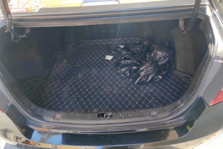 Used Hyundai Celesta 2011 1.6L Automatic Comfort Edition Trunk