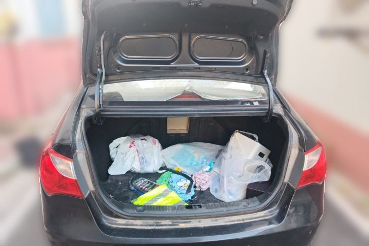 Used Hyundai Celesta 2011 1.6L Automatic Luxury Version Trunk