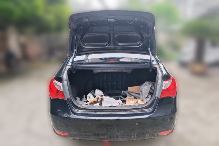 Used Hyundai Celesta 2011 1.6L Automatic Comfort Edition Trunk