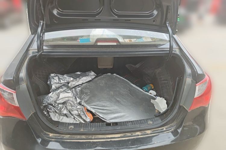 Used Hyundai Celesta 2011 1.6L Manual Luxury Model Trunk